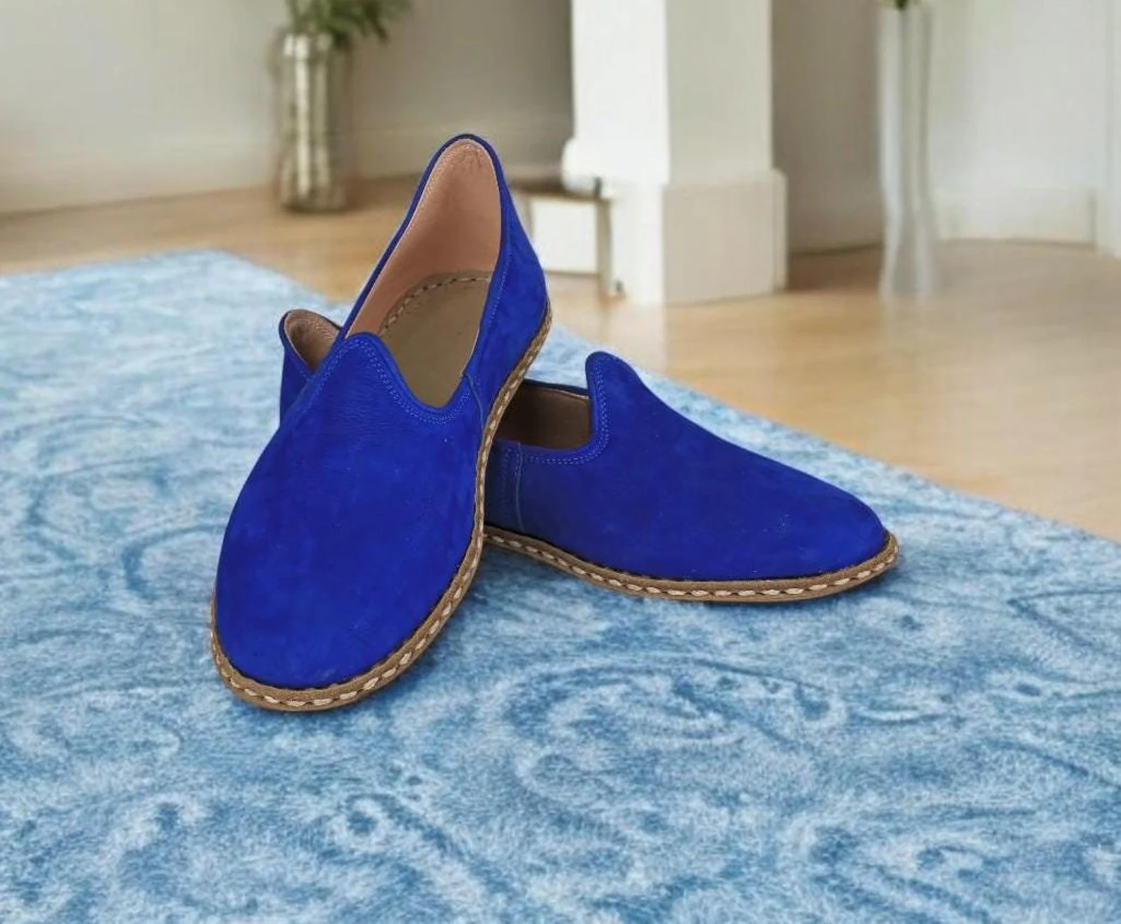 Shoe sizing showcase